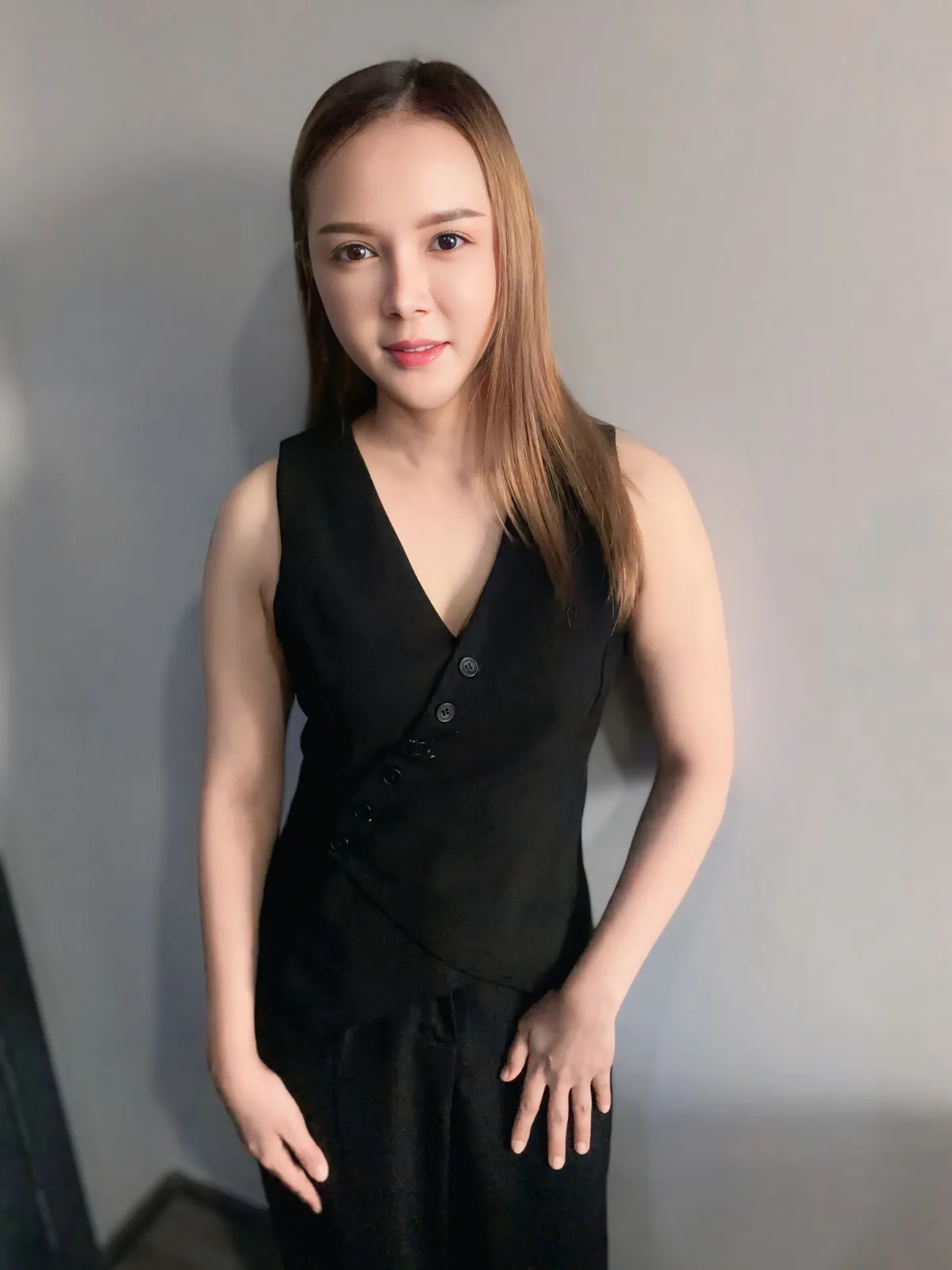 Hana, massage therapist at Elysian Thai Spa (1)